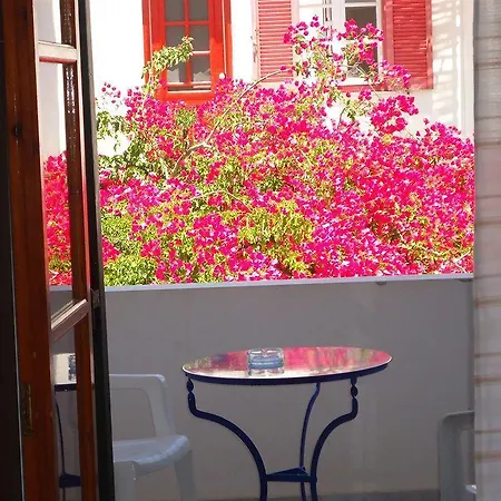 Mersina Exclusive מלון דירות 3*